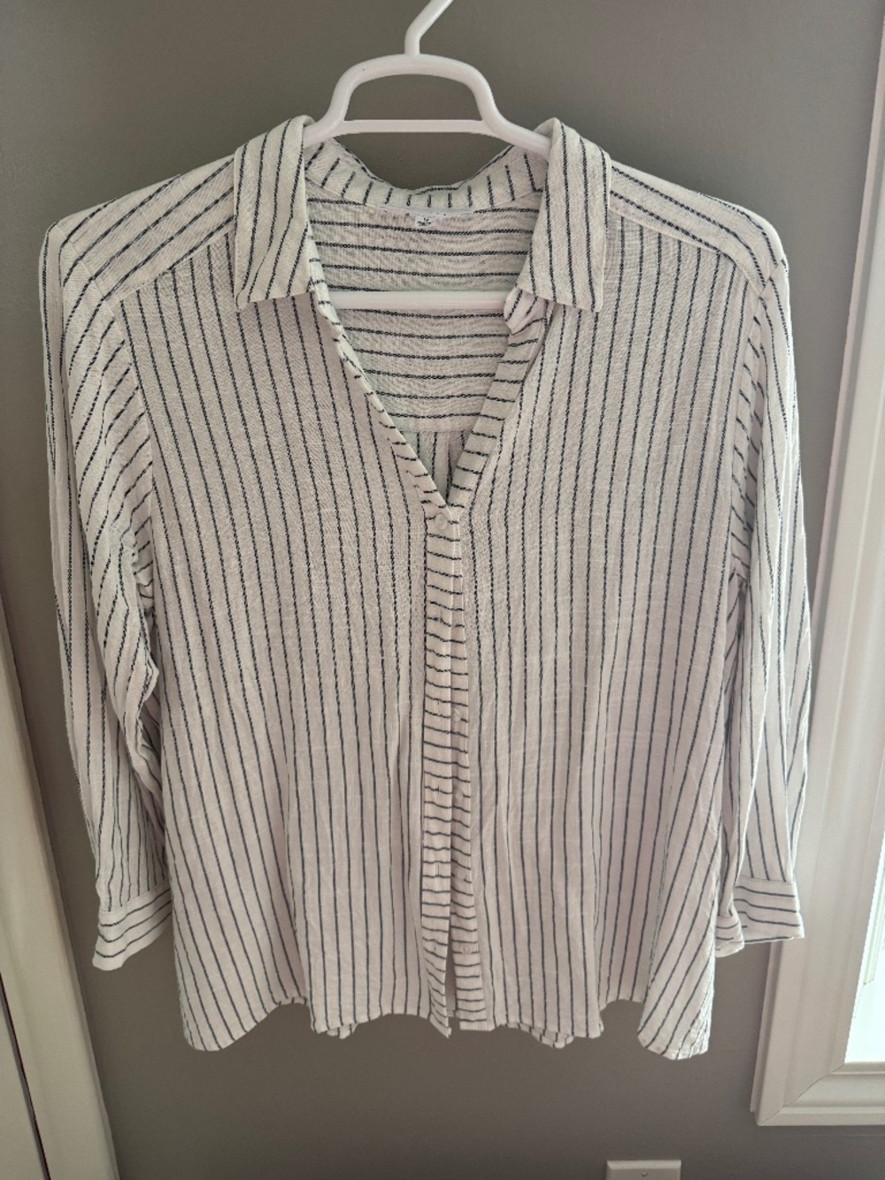Womens NWOT Jane + Delancey Button Down Shirt